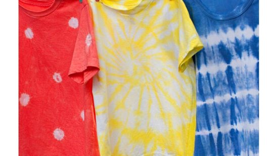 8 maneiras de fazer peças de roupa tie-dye com a ajuda do seu filho - reproduçao Pinterest / Parents