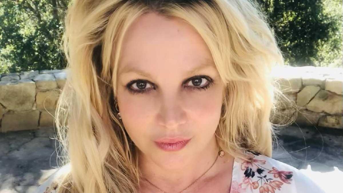 Britney Spears comentou que está trabalhando em uma nova música - reprodução/Instagram/@britneyspears