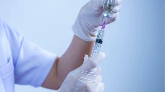 Pfizer fala sobre vacina - Freepick