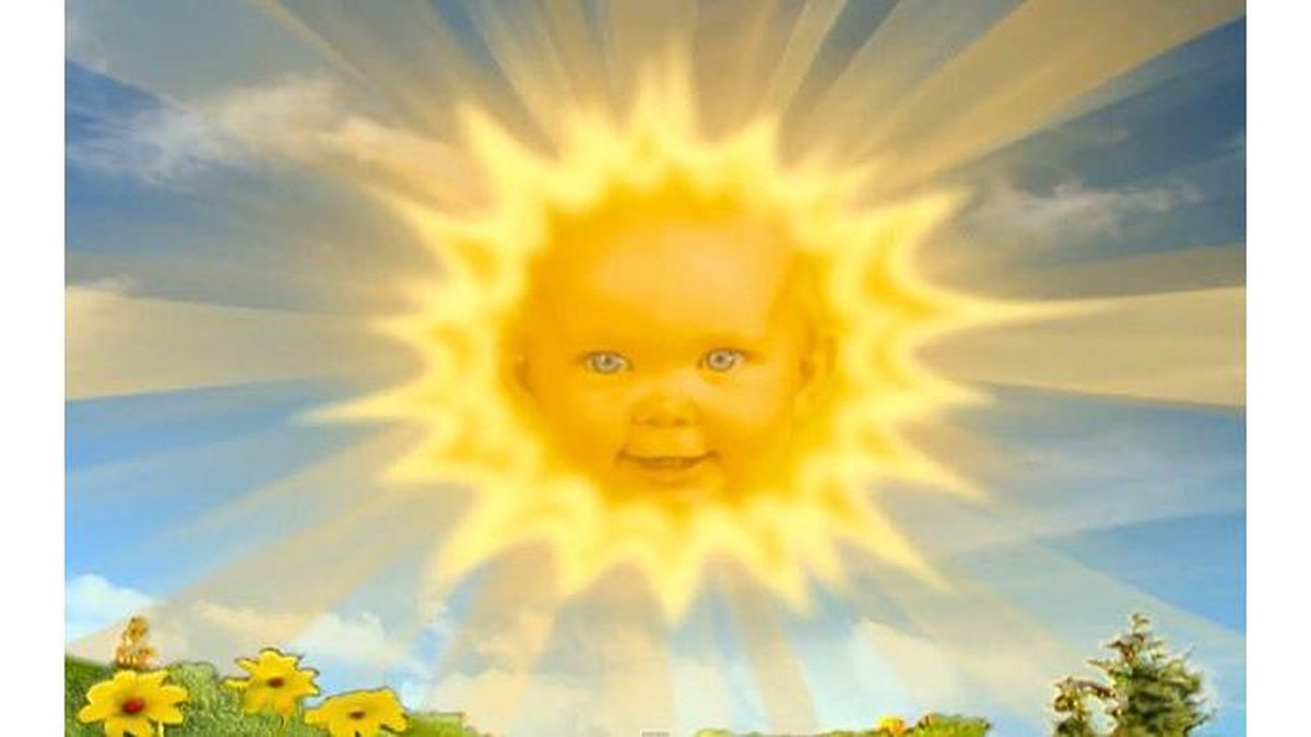 Jess Smith foi o rosto do Sol entre 1997-2001 e essa foto dela com o novo bebê Sol viralizou - Reprodução / The Sun