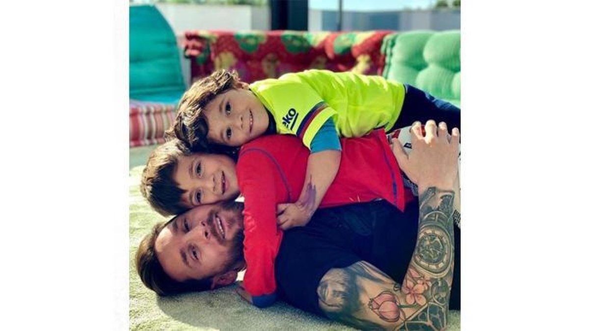 Na foto, Antonela, Tiago, Mateo e Messi - Reprodução / Instagram @leomessi