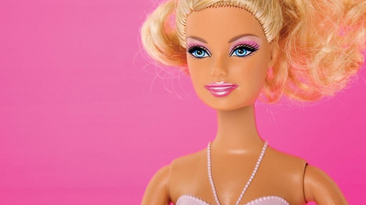 Mattel lança coleção de Barbie com plástico reciclável: “O futuro do rosa é verde” - Reprodução/ Daily Mail