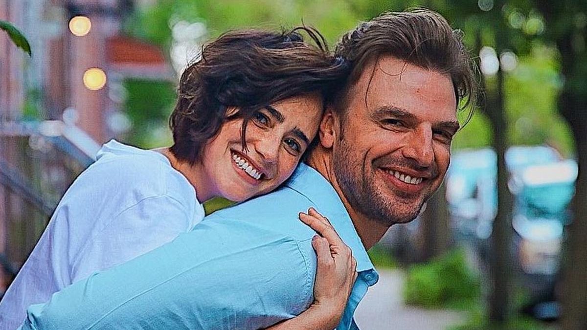A atriz Fernanda Vasconcellos homenageou o marido no aniversário dele - Reprodução/ Instagram/ @fevasconcellos