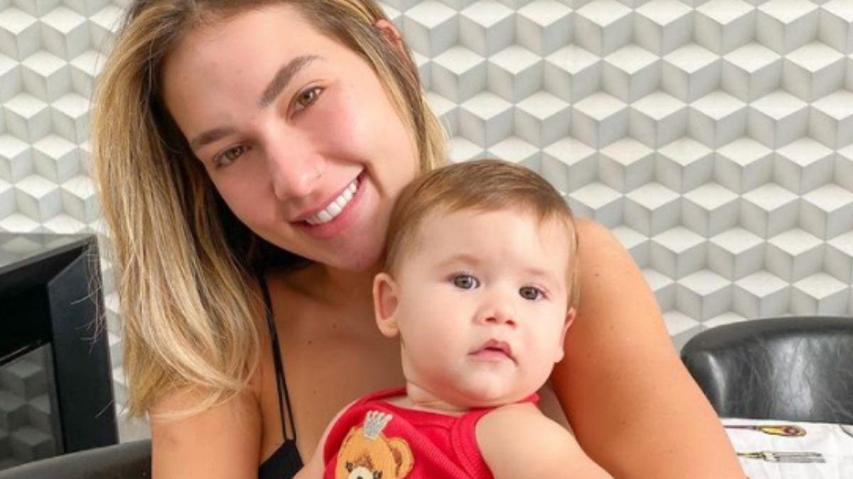 Virginia Fonseca mostra tamanho da barriga grávida em foto de biquíni com Maria Alice - reprodução Instagram