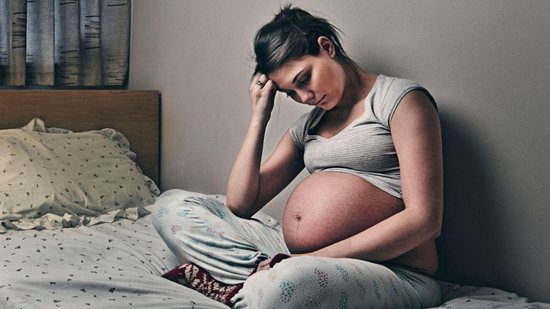 Mãe que está quase dando à luz relata preocupação por não ter onde morar, após ser despejada da casa do irmão - Getty Images