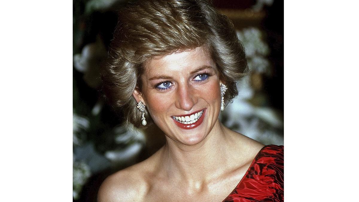 Diana morreu em 1998 - reprodução / Instagram @officialpaulburrell