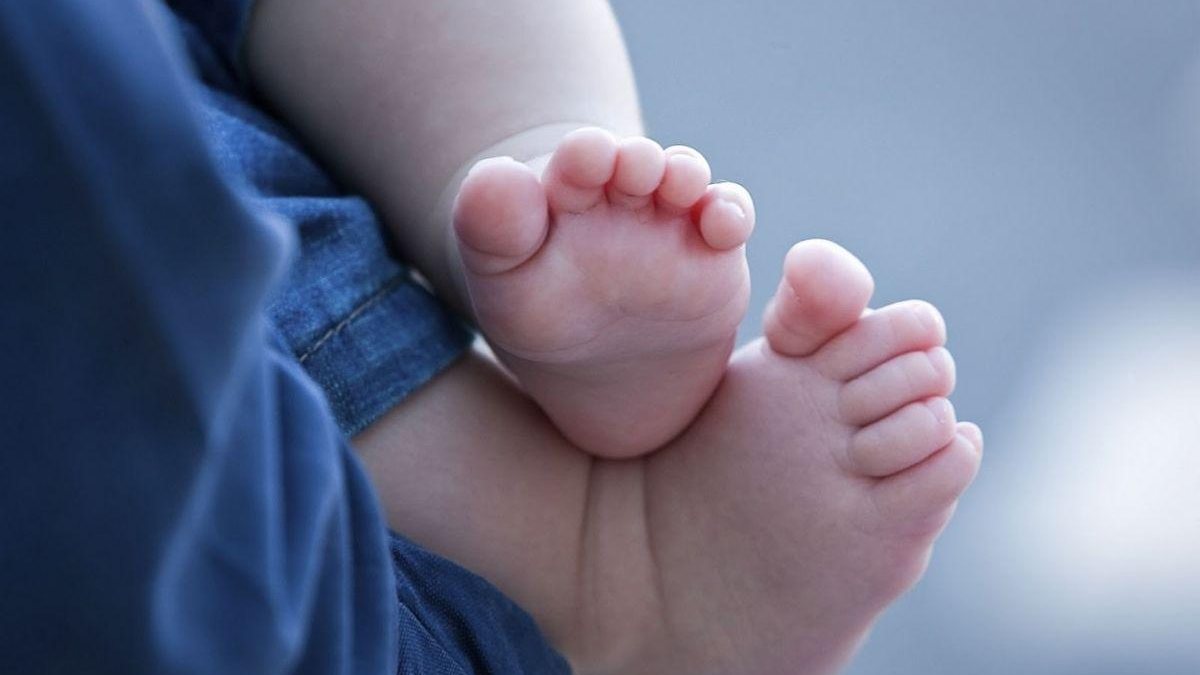 Bebê que nasceu com pés virados recebe órtese personalizadas feita com impressora 3D - Reprodução / G1 / Arquivo Pessoal