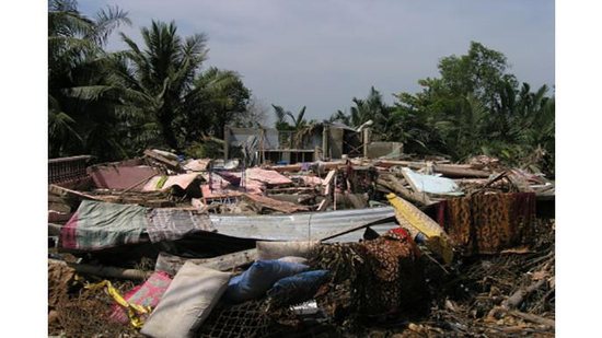 O tsunami afetou a ilha de Sulawesi - GettyImage