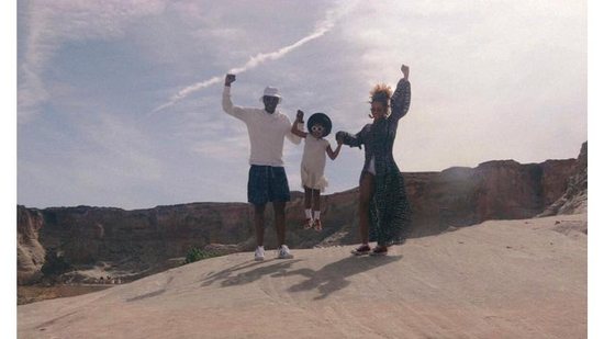 Imagem Beyoncé e Jay-Z compartilham fotos das férias no Grand Canyon