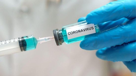 Quinta dose da vacina contra covid-19 já é oferecida em alguns estados do Brasil - Getty Images