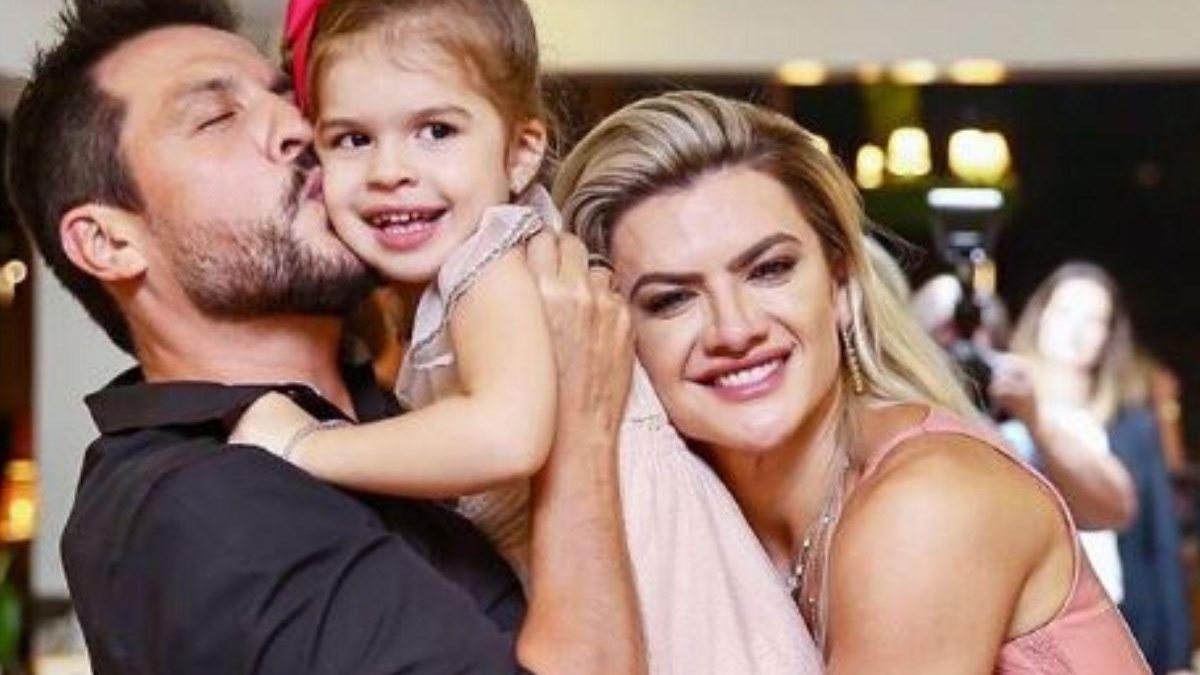 Mirella Santos com o marido Ceará e a filha Valentina - Reprodução / Instagram @misantosoficial