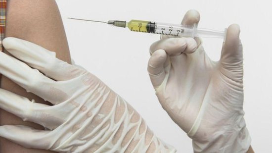 A vacinação deve começar em fevereiro - Getty Images