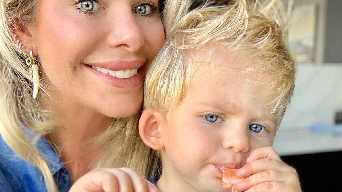 Karina Bacchi é mãe de Enrico, 2 anos - reprodução/Instagram @karinabacchi