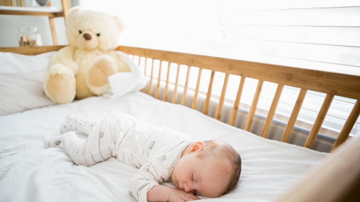 Estudo afirma que bebês que dormem no berço até os 3 anos tem sono prolongado - Getty Images