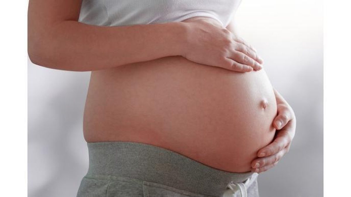 A nova técnica de reprodução humana une o material genético dos pais e doador - Getty Images