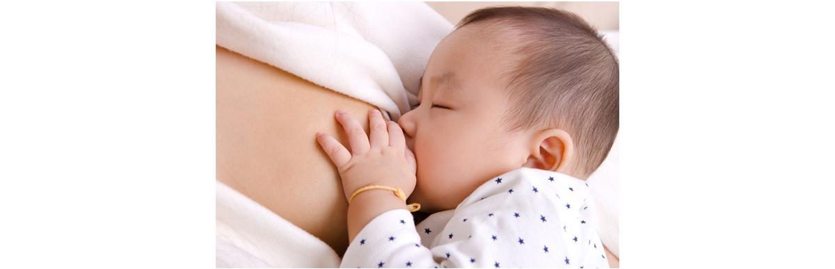 Leite materno é importante para a saúde do bebê (Foto: iStock)