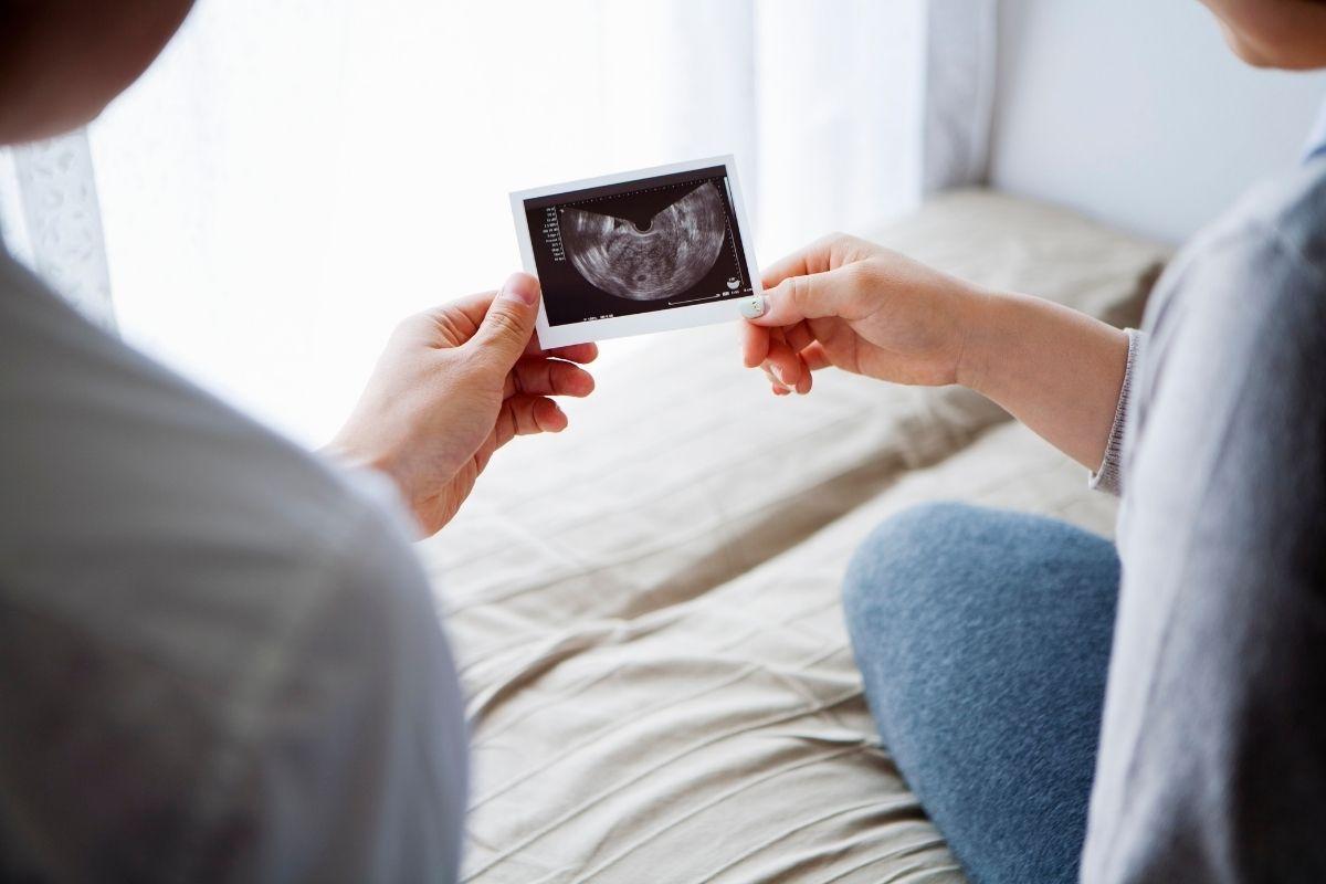 Primeiros sintomas de gravidez: 7 sinais de que você pode estar esperando  um bebê